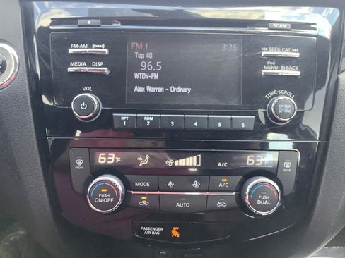 Used 2017 Nissan Rogue Sport SV w/ SV All-Weather Package image 18