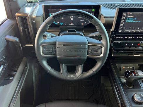 Used 2025 GMC Hummer EV 2X AWD/4WD image 22