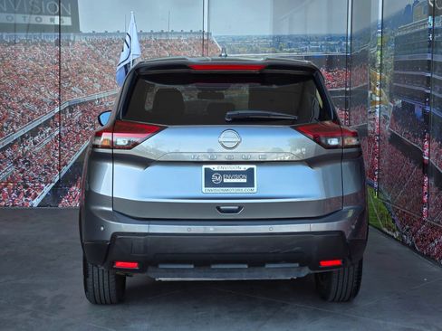 Used 2025 Nissan Rogue SV FWD image 7