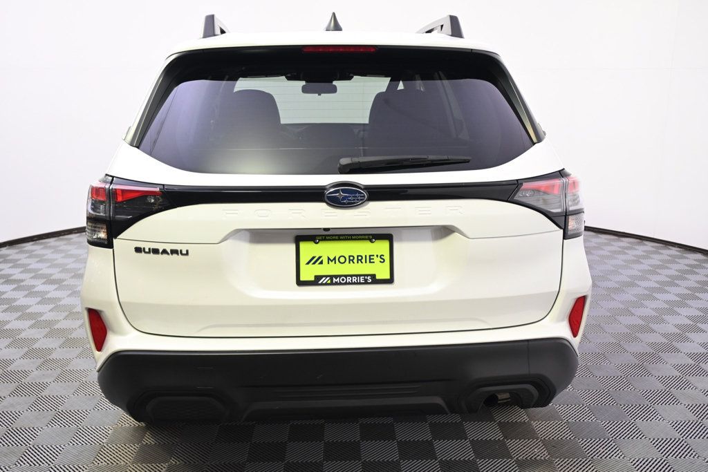 Certified 2025 Subaru Forester Premium AWD/4WD image 5