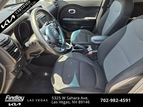 Used 2018 Kia Soul + FWD image 12