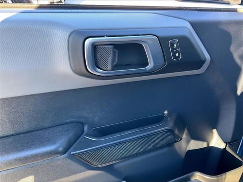 Used 2024 Ford Bronco Big Bend image 36