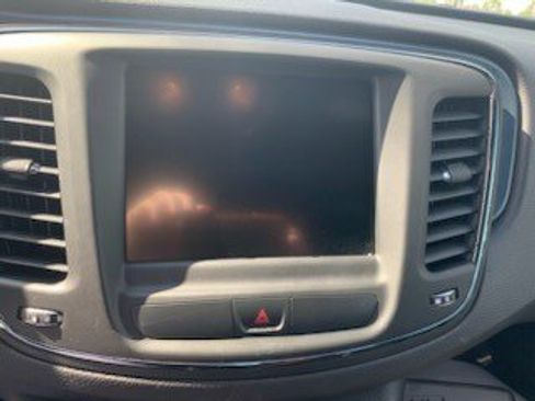 Used 2015 Chrysler 200 S w/ Navigation & Sound Group I image 10