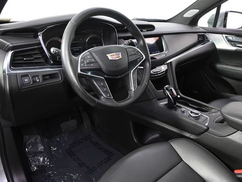 Used 2025 Cadillac XT5 Premium Luxury AWD/4WD image 11