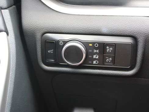 Used 2023 Ford Explorer XLT AWD/4WD image 24