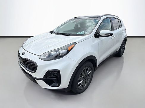 Used 2021 Kia Sportage S w/ S AWD Premium Package image 3