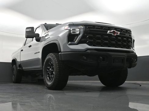 Used 2024 Chevrolet Silverado 2500 ZR2 w/ ZR2 Bison Edition AWD/4WD image 30