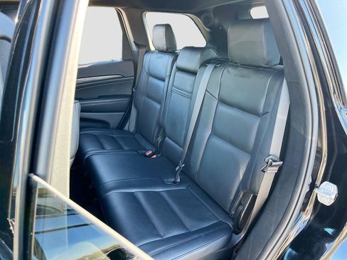 Certified 2019 Jeep Grand Cherokee Altitude image 25