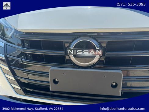 Used 2023 Nissan Versa S w/ S Plus Package FWD image 8