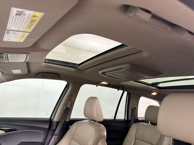 Used 2017 Honda Pilot Elite image 18