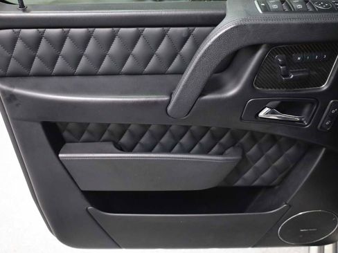 Used 2015 Mercedes-Benz G 63 AMG 4MATIC image 16