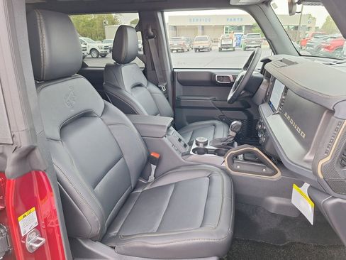 New 2025 Ford Bronco Badlands w/ Sasquatch Package image 16