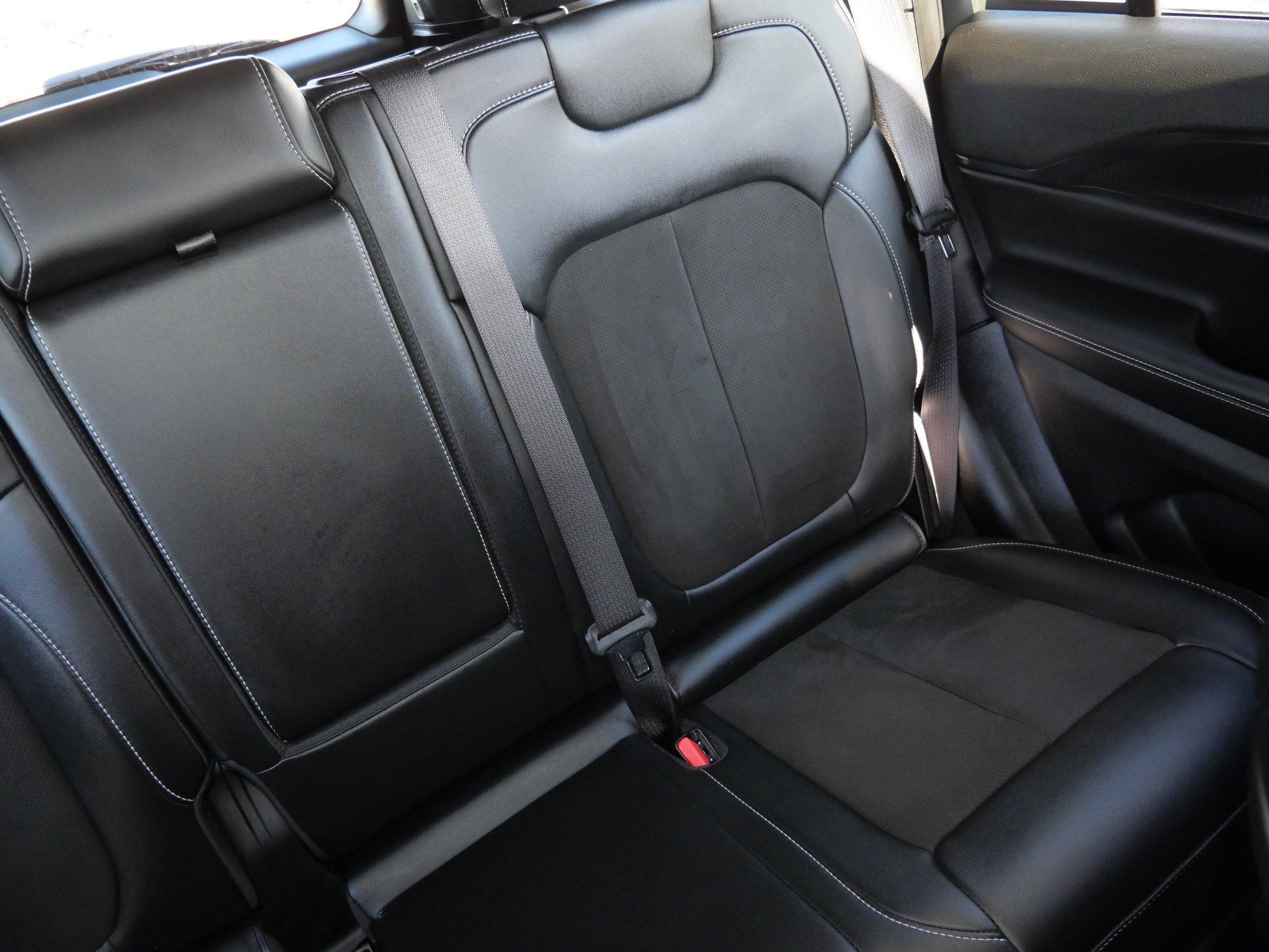 Used 2023 Jeep Grand Cherokee Altitude AWD/4WD image 14