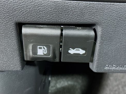 Used 2024 Nissan Kicks SV w/ Exterior Package image 17