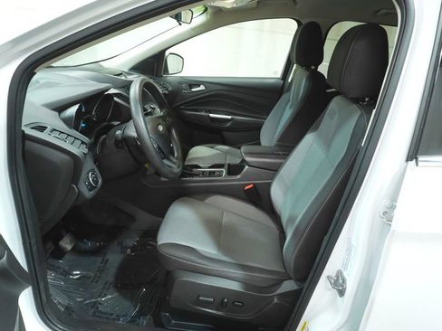 Used 2017 Ford Escape SE w/ Equipment Group 201A AWD/4WD image 11