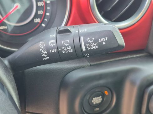 Used 2021 Jeep Wrangler Unlimited Rubicon w/ Dual Top Group AWD/4WD image 17