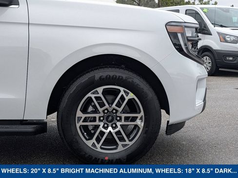 New 2026 Ford Expedition Active RWD image 18