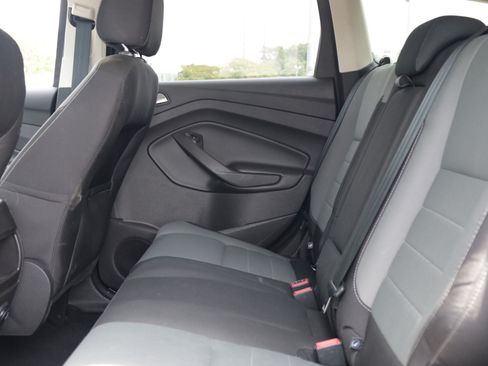 Used 2016 Ford Escape SE FWD image 13