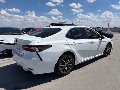 Used 2023 Toyota Camry SE FWD image 2