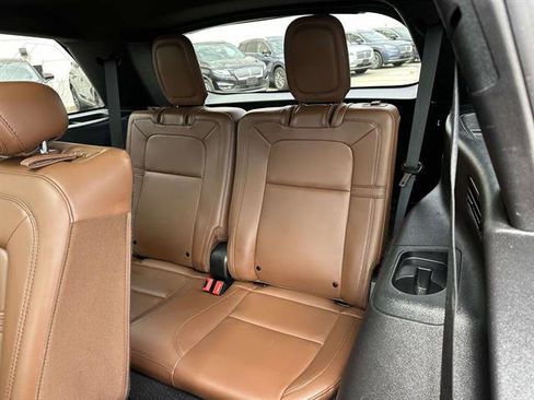 Used 2021 Lincoln Aviator Reserve w/ Equipment Group 201A AWD/4WD image 11