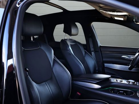 Used 2023 Genesis GV70 2.5T w/ Sport Prestige Package image 69