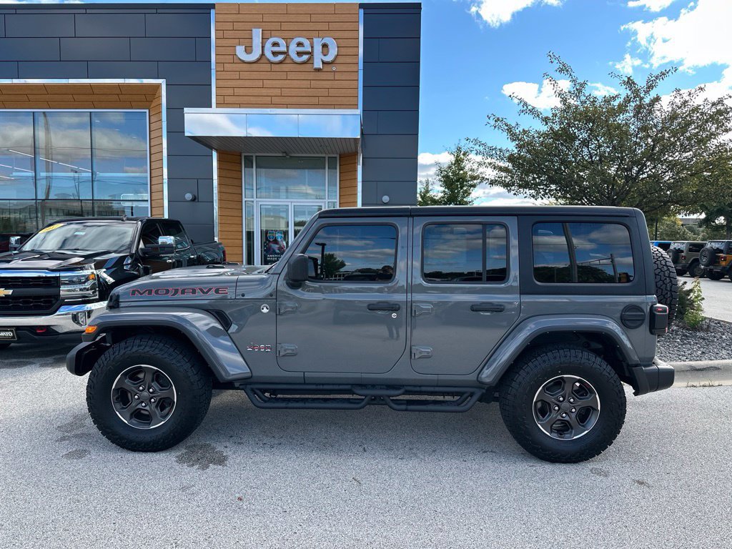 Used 2022 Jeep Wrangler Unlimited Sahara w/ LED Lighting Group AWD/4WD image 13