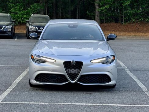 Used 2019 Alfa Romeo Giulia Ti image 2
