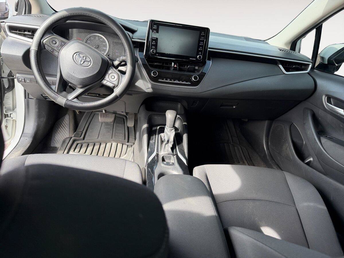 Used 2021 Toyota Corolla LE FWD image 10