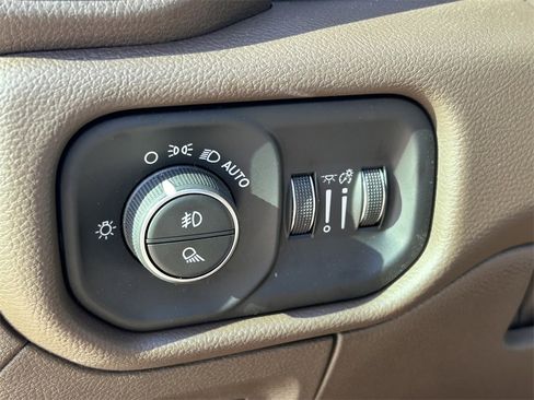 Used 2025 RAM 1500 Laramie w/ Laramie Southwest Edition image 30