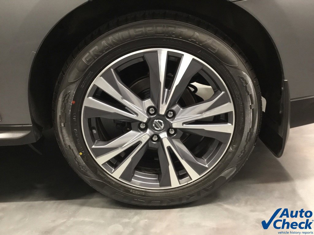 Used 2020 Nissan Pathfinder Platinum AWD/4WD image 22