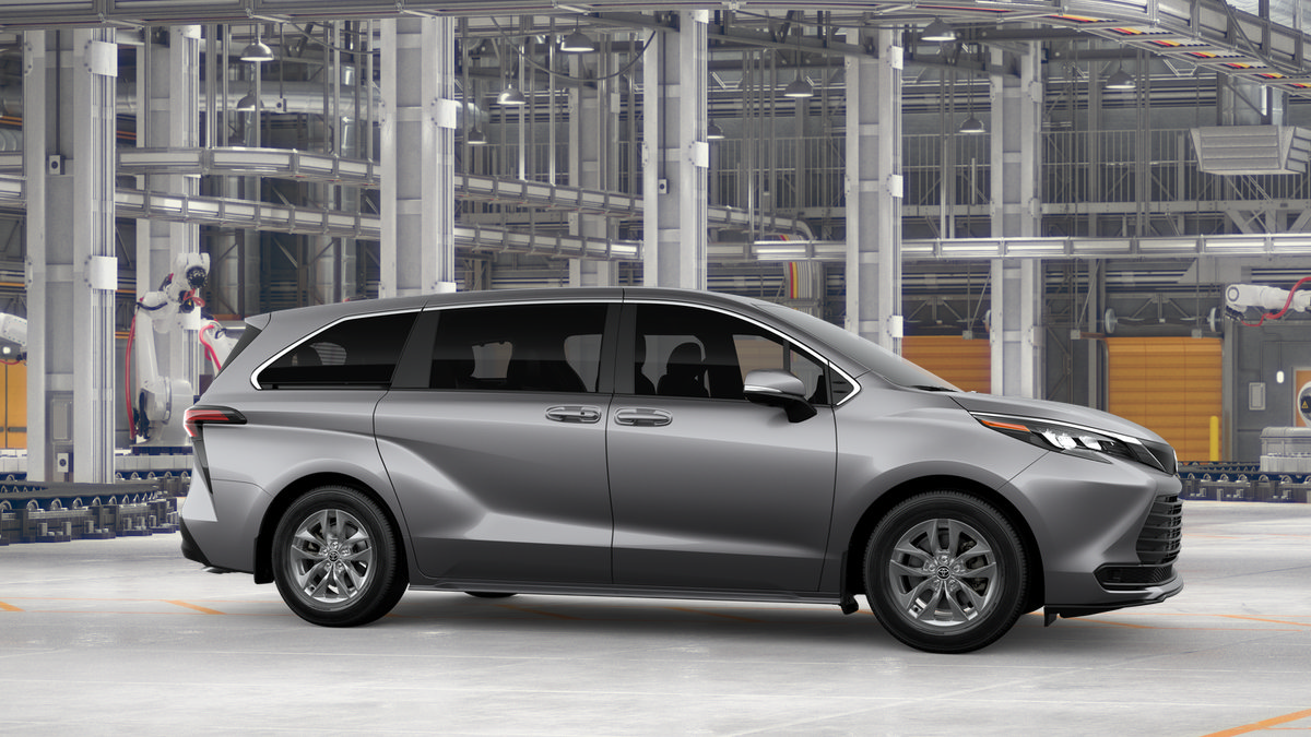 New 2026 Toyota Sienna LE FWD image 15