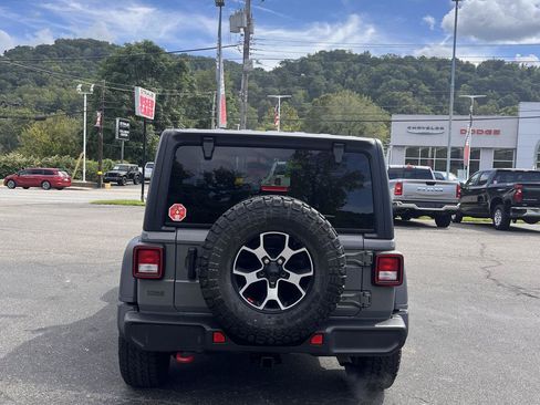 Used 2021 Jeep Wrangler Unlimited Rubicon w/ Cold Weather Group AWD/4WD image 7