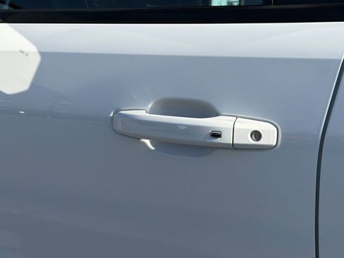 Used 2025 GMC Canyon Elevation image 28