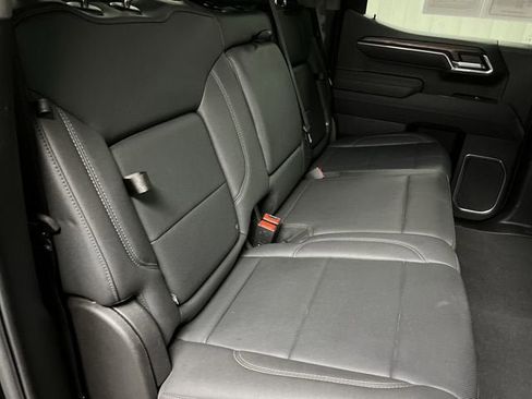 Used 2025 GMC Sierra 1500 SLT image 27