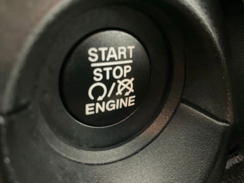 Used 2021 Jeep Compass Latitude w/ Convenience Group image 19