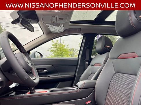 New 2026 Nissan Kicks SR w/ SR Premium Package FWD image 23