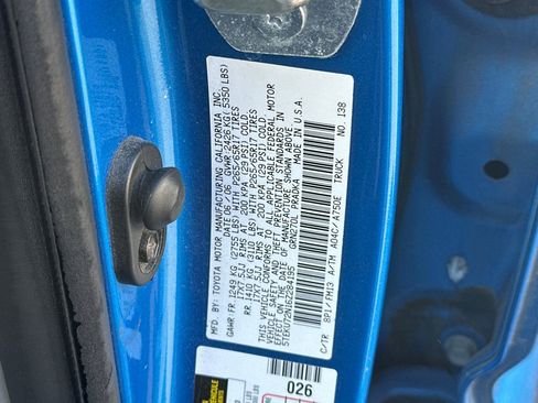 Used 2006 Toyota Tacoma PreRunner RWD image 3