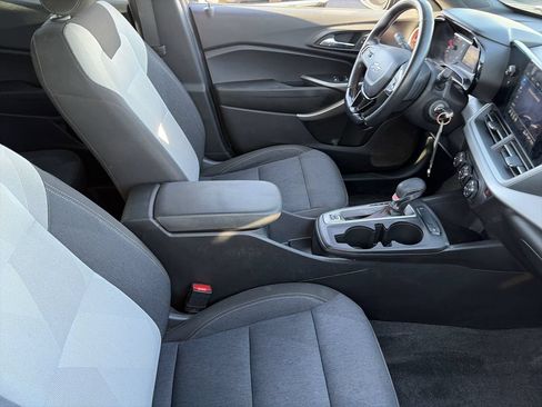 Used 2024 Chevrolet Trax RS w/ Driver Confidence Package FWD image 11