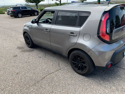 Used 2015 Kia Soul FWD image 5