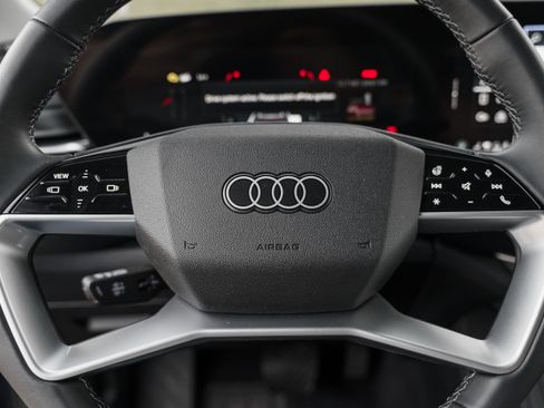 Certified 2025 Audi Q5 Premium w/ Convenience Package image 17