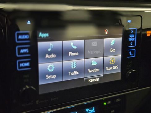 Used 2017 Toyota Corolla LE image 2