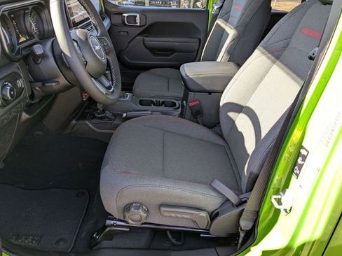 New 2025 Jeep Wrangler Unlimited Rubicon w/ Technology Group image 11