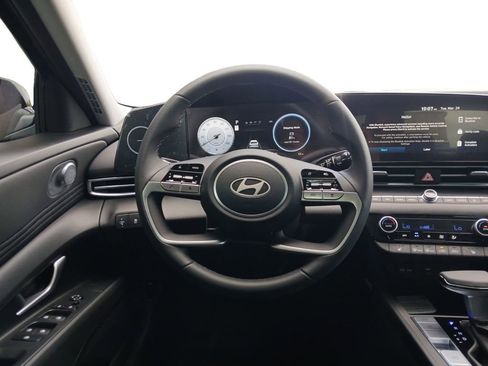 New 2026 Hyundai Elantra Limited FWD image 12