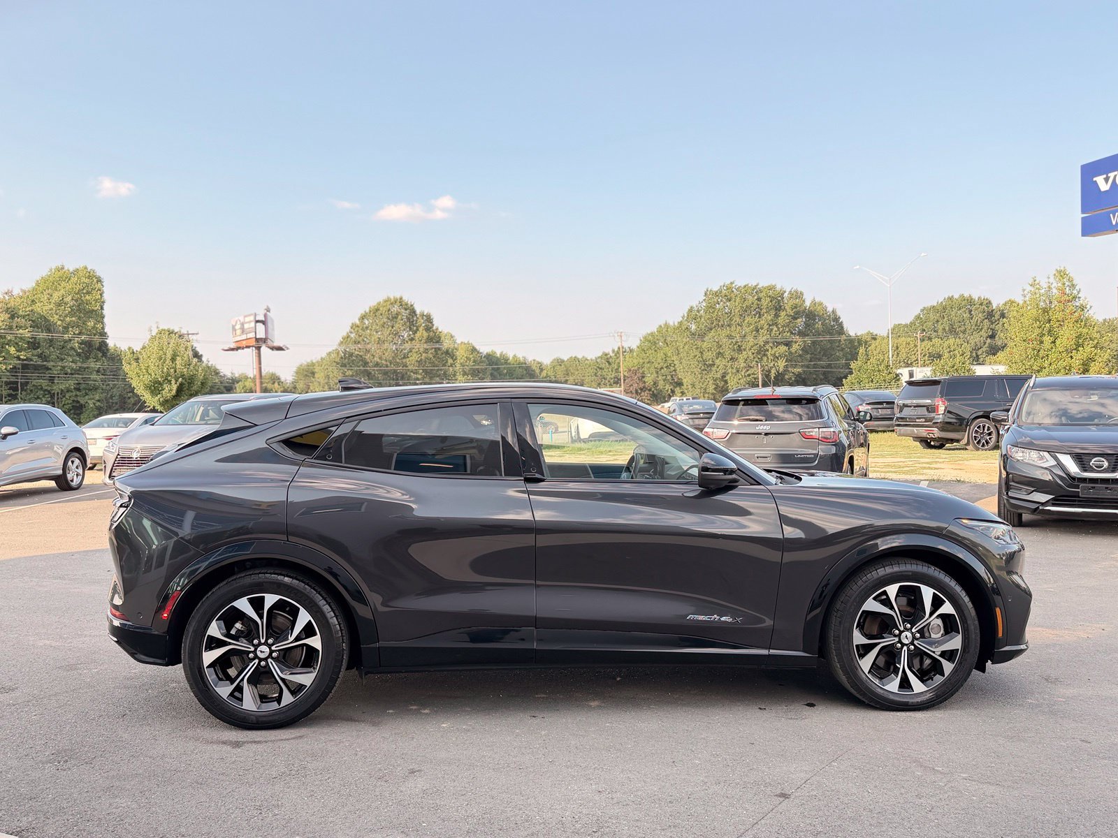 Used 2021 Ford Mustang Mach-E Premium AWD/4WD image 11