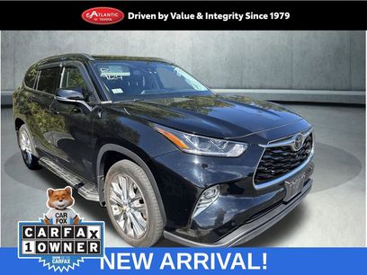 Used 2022 Toyota Highlander Limited