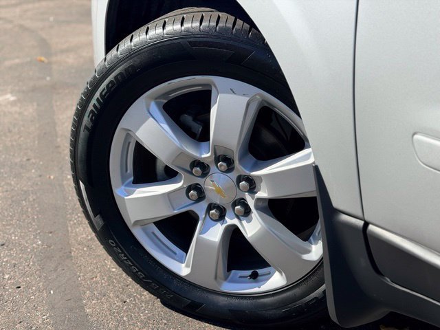 Used 2017 Chevrolet Traverse LT w/ Style and Technology Package FWD image 26