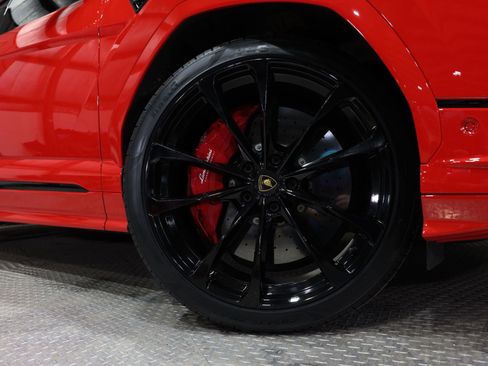 Used 2023 Lamborghini Urus S image 29