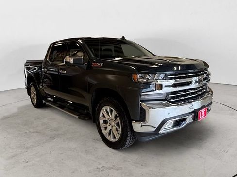 Used 2022 Chevrolet Silverado 1500 LTZ w/ Z71 Off-Road Package AWD/4WD image 8