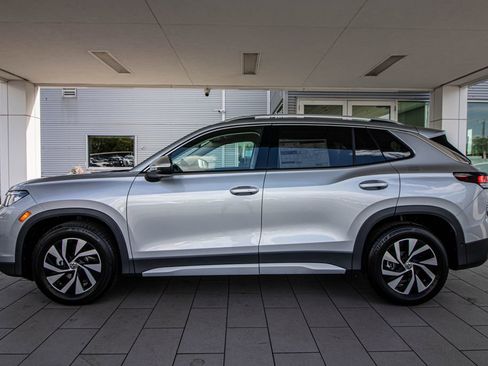 New 2026 Volkswagen Tiguan S FWD image 13