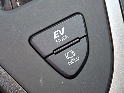 Used 2019 Lexus UX 250h image 25